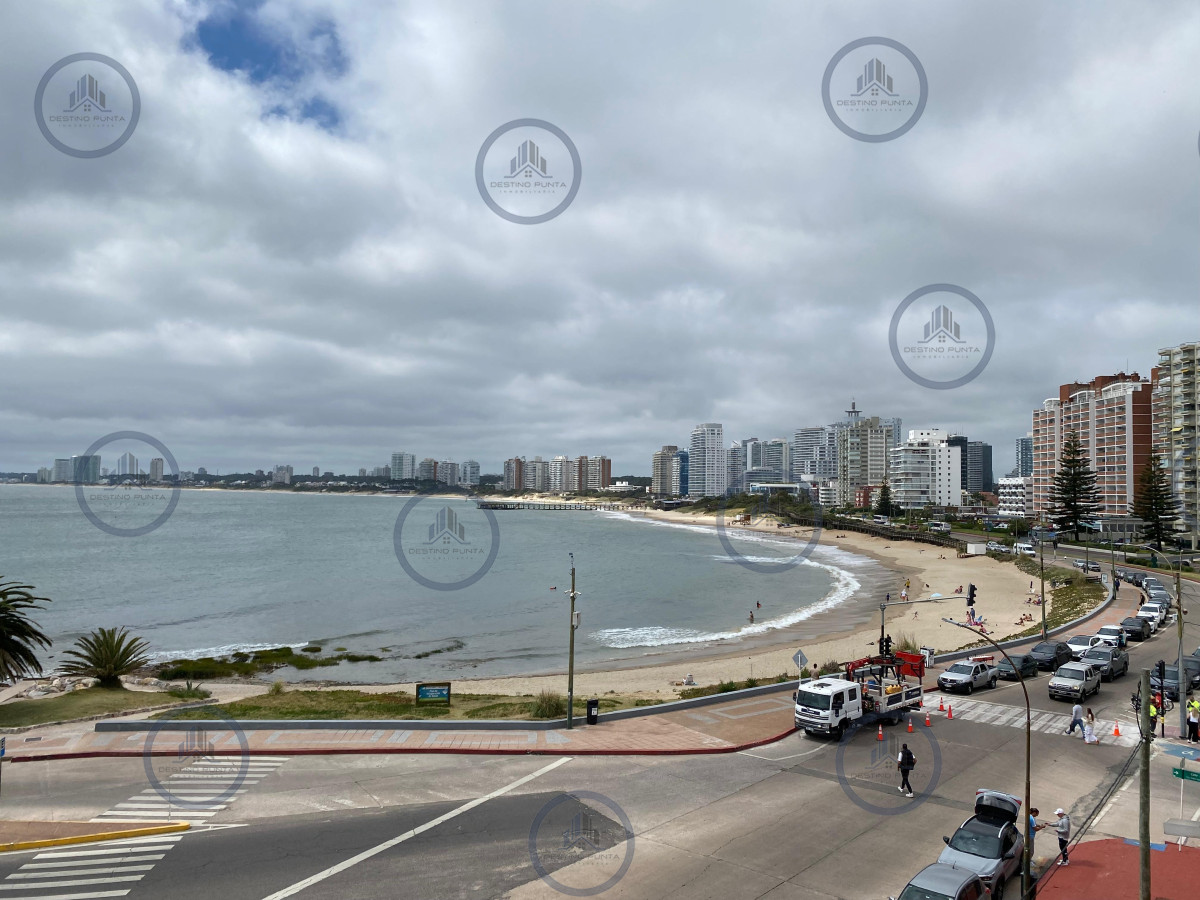 Vende apartamento con vista al mar de 3 dormitorios, Punta del Este — fotografía 4
