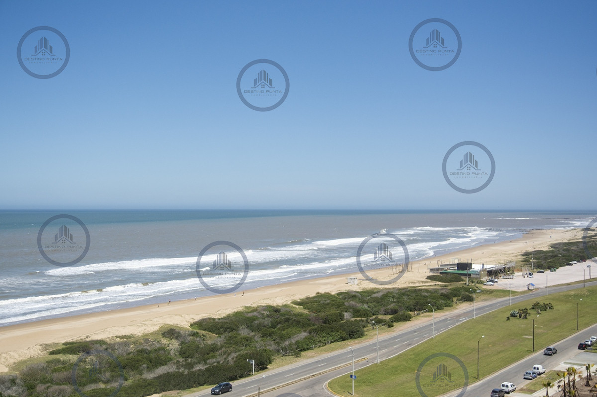 Apartamento ID.1700 - Apartamento de 3 Dormitorios, Piso alto en venta con Vista al Mar - Le Parc III Playa Brava