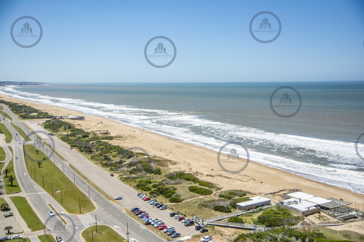 Apartamento ID.1699 - Apartamento de 3 Dormitorios, Piso alto en venta con Vista al Mar - Le Parc III Playa Brava