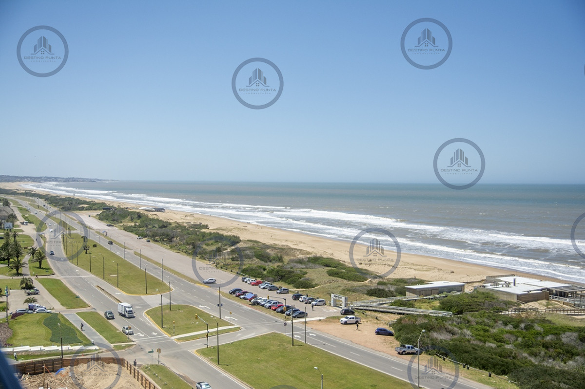 Apartamento ID.1700 - Apartamento de 3 Dormitorios, Piso alto en venta con Vista al Mar - Le Parc III Playa Brava