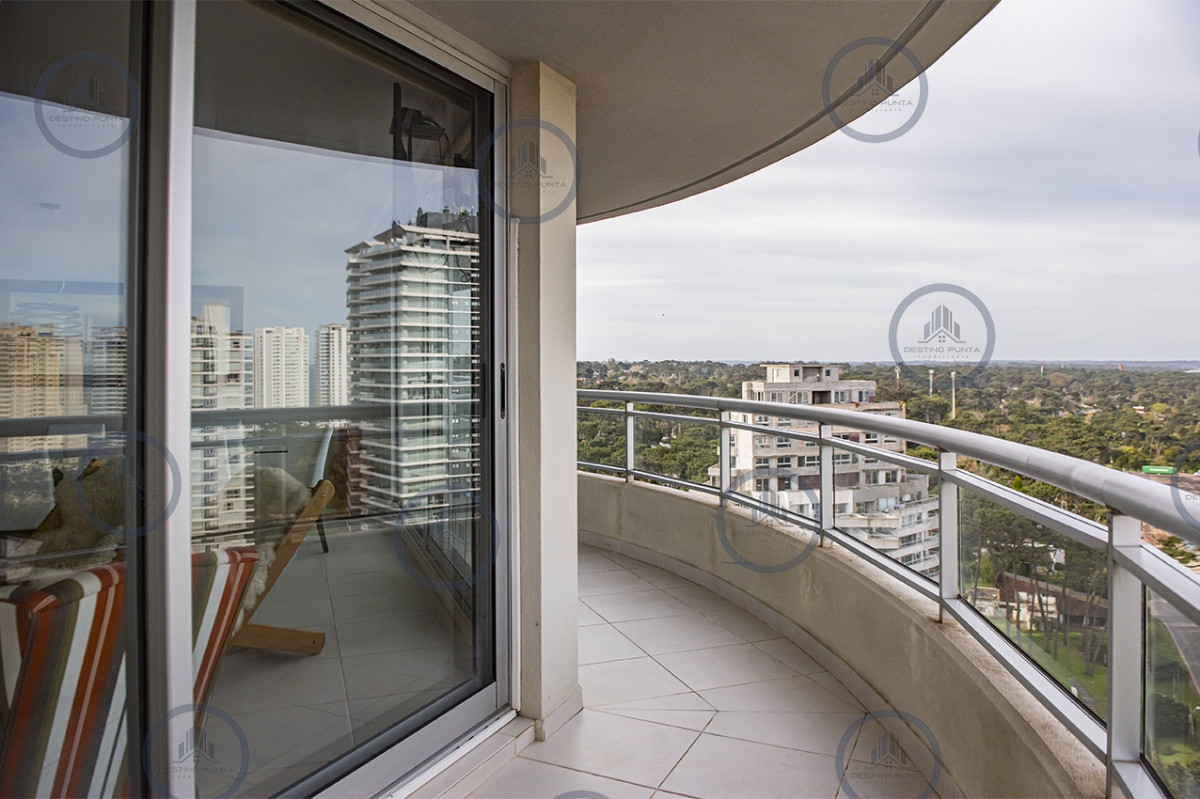 Apartamento ID.2958 - Se vende apartamento en ocean drive II de 3 dormitorios, Punta del Este 
