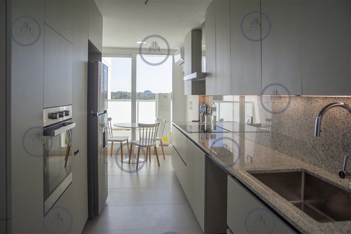 Apartamento ID.1700 - Apartamento de 3 Dormitorios, Piso alto en venta con Vista al Mar - Le Parc III Playa Brava