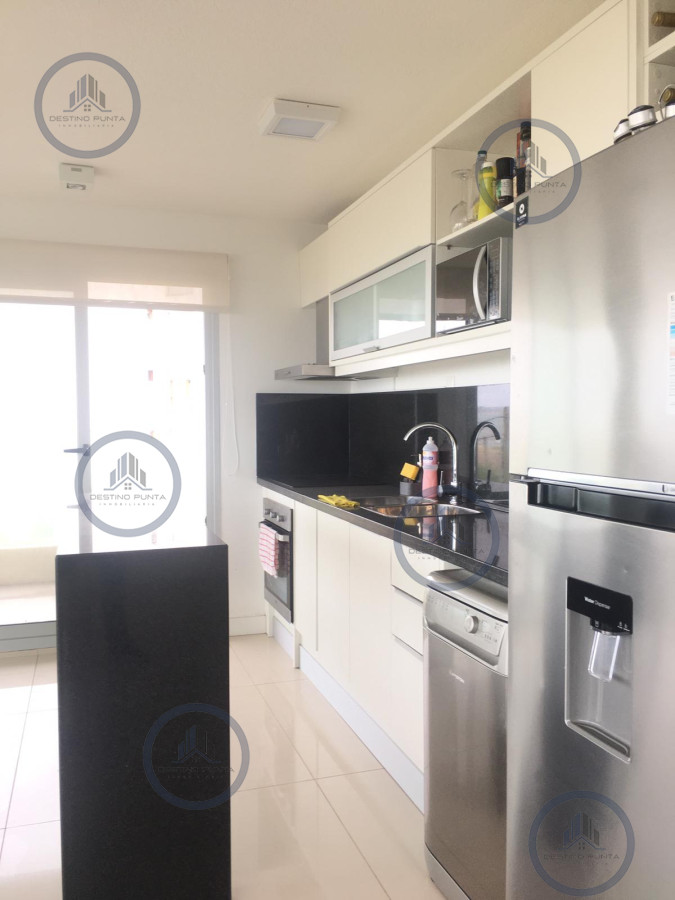 Apartamento ID.1964 - Moderno Apartamento de 2 Dormitorios con Vista al Mar sobre Playa Mansa, Punta del Este