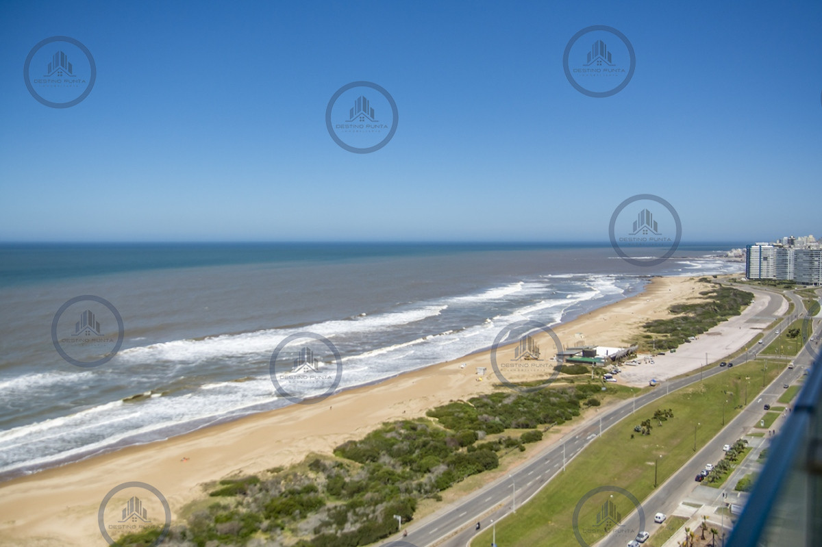 Apartamento ID.1699 - Apartamento de 3 Dormitorios, Piso alto en venta con Vista al Mar - Le Parc III Playa Brava