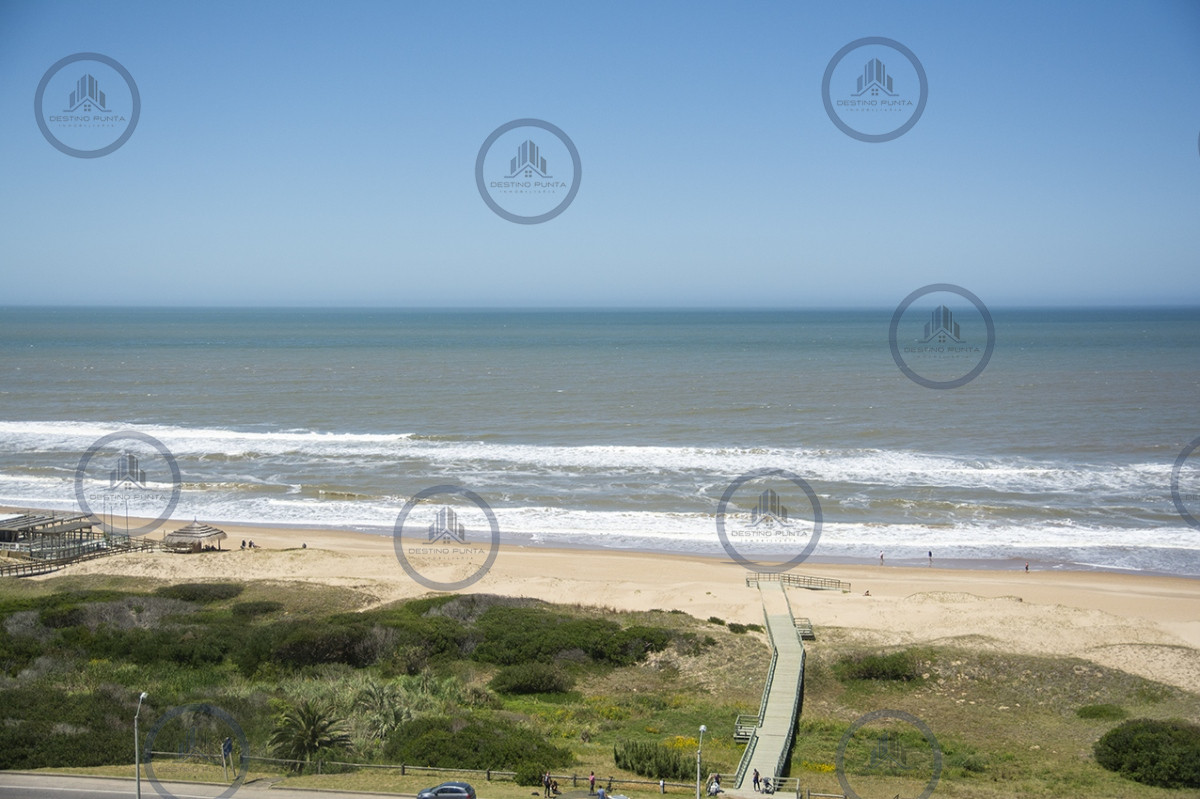 Apartamento ID.1700 - Apartamento de 3 Dormitorios, Piso alto en venta con Vista al Mar - Le Parc III Playa Brava