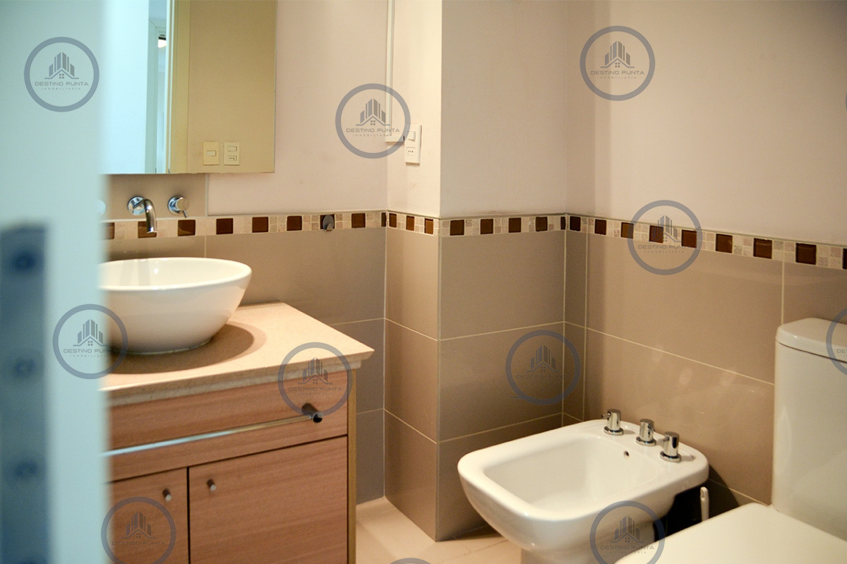 Apartamento ID.2957 - Departamento de 3 dormitorios en venta en Ocean Drive. 