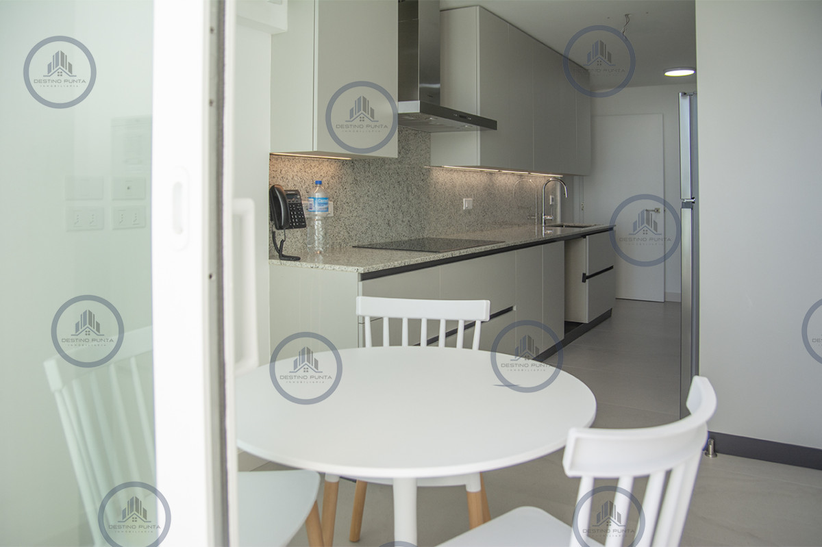 Apartamento ID.1700 - Apartamento de 3 Dormitorios, Piso alto en venta con Vista al Mar - Le Parc III Playa Brava