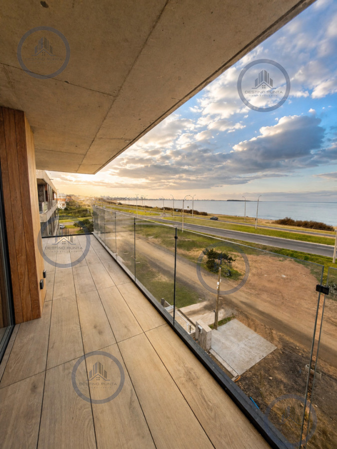 Apartamento ID.2059 - Espectacular Apartamento de 3 Dormitorios frente al mar. Walmer Lagoon Punta del Este