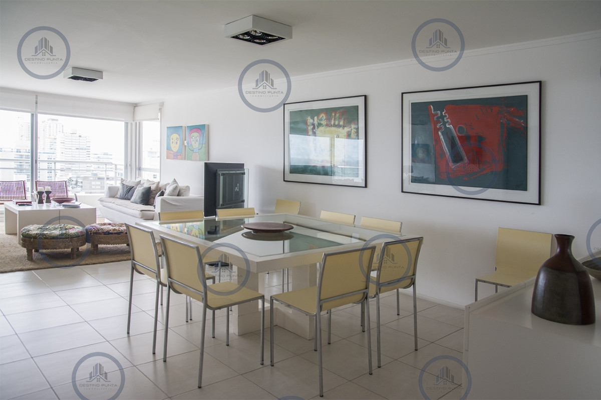 Apartamento ID.3316 - Apartamento de 3 dormitorios + dependencia , en brava , Punta del Este 