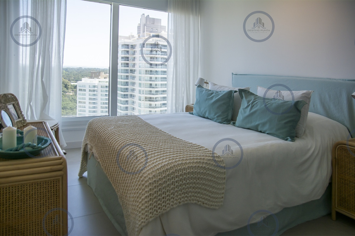 Apartamento ID.1699 - Apartamento de 3 Dormitorios, Piso alto en venta con Vista al Mar - Le Parc III Playa Brava