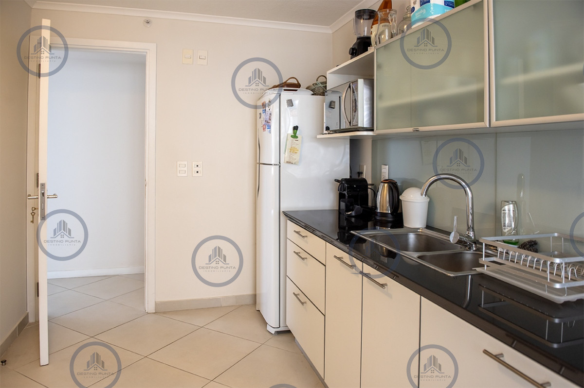 Apartamento ID.2958 - Se vende apartamento en ocean drive II de 3 dormitorios, Punta del Este 