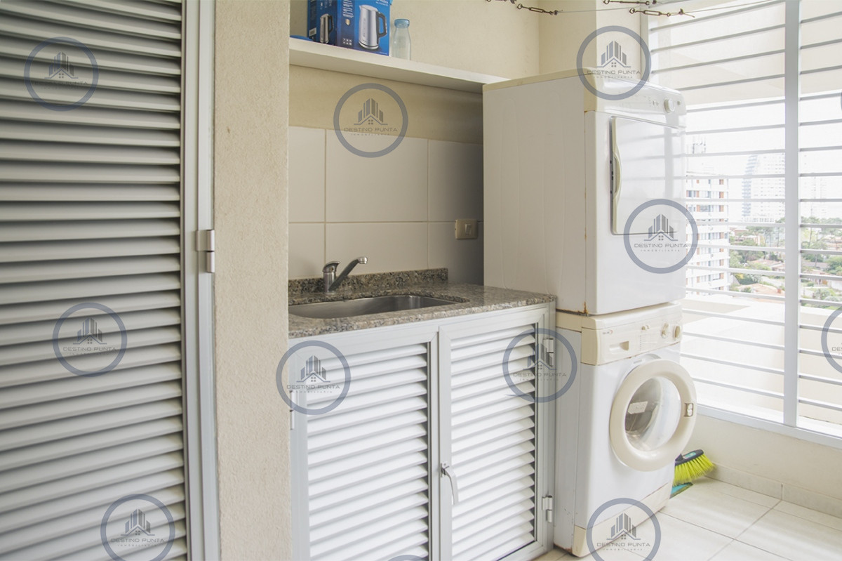 Apartamento ID.3316 - Apartamento de 3 dormitorios + dependencia , en brava , Punta del Este 