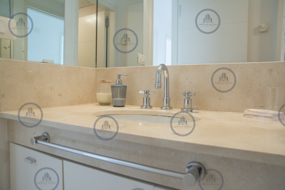 Apartamento ID.3316 - Apartamento de 3 dormitorios + dependencia , en brava , Punta del Este 