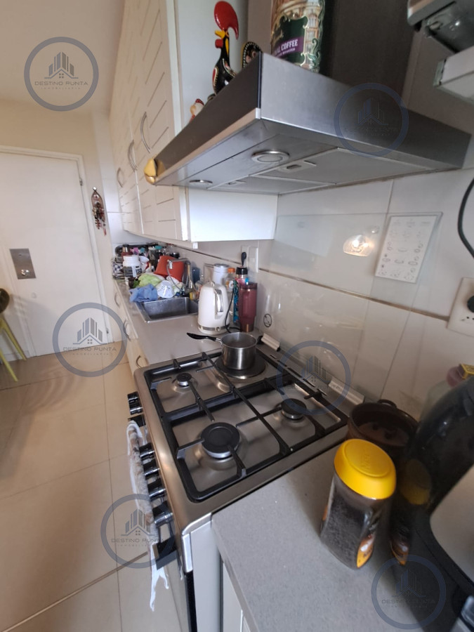 Apartamento ID.2770 - Alquiler Anual en Punta del Este 3 dormitorios y servicio sobre Roosevelt