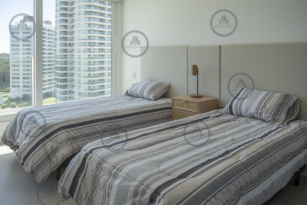 Apartamento ID.1700 - Apartamento de 3 Dormitorios, Piso alto en venta con Vista al Mar - Le Parc III Playa Brava