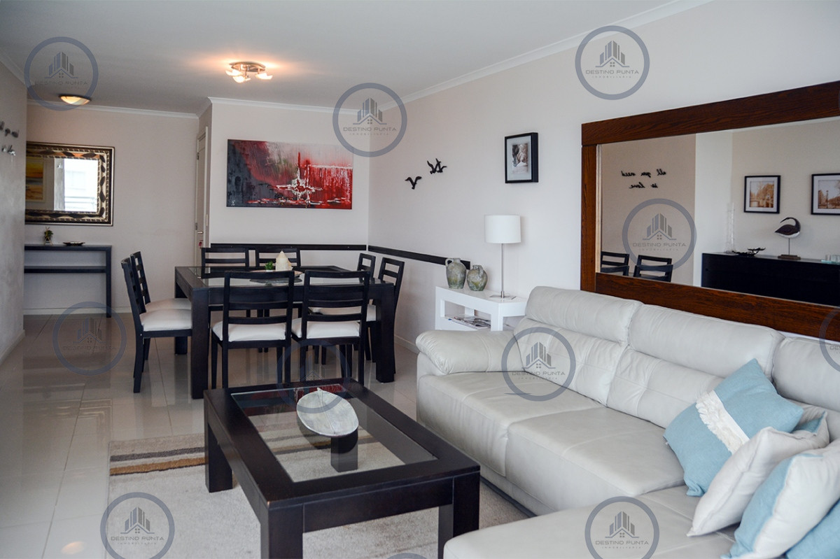 Apartamento ID.2957 - Departamento de 3 dormitorios en venta en Ocean Drive. 