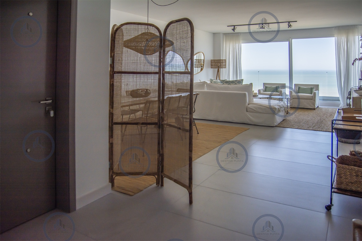 Apartamento ID.1699 - Apartamento de 3 Dormitorios, Piso alto en venta con Vista al Mar - Le Parc III Playa Brava