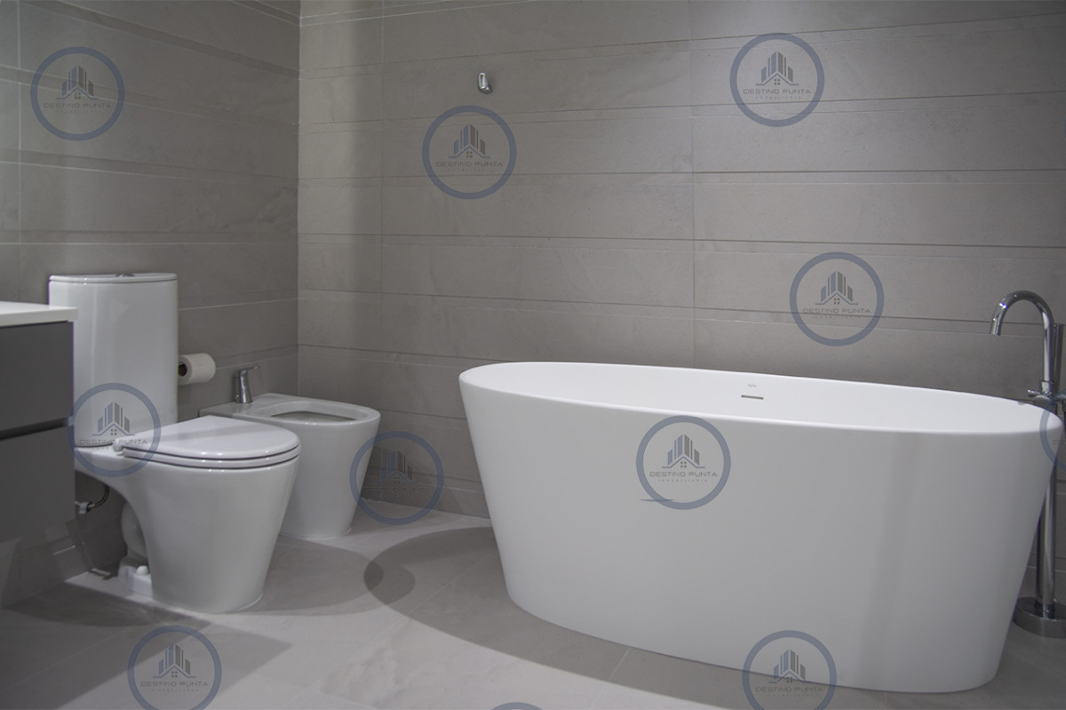 Apartamento ID.1700 - Apartamento de 3 Dormitorios, Piso alto en venta con Vista al Mar - Le Parc III Playa Brava