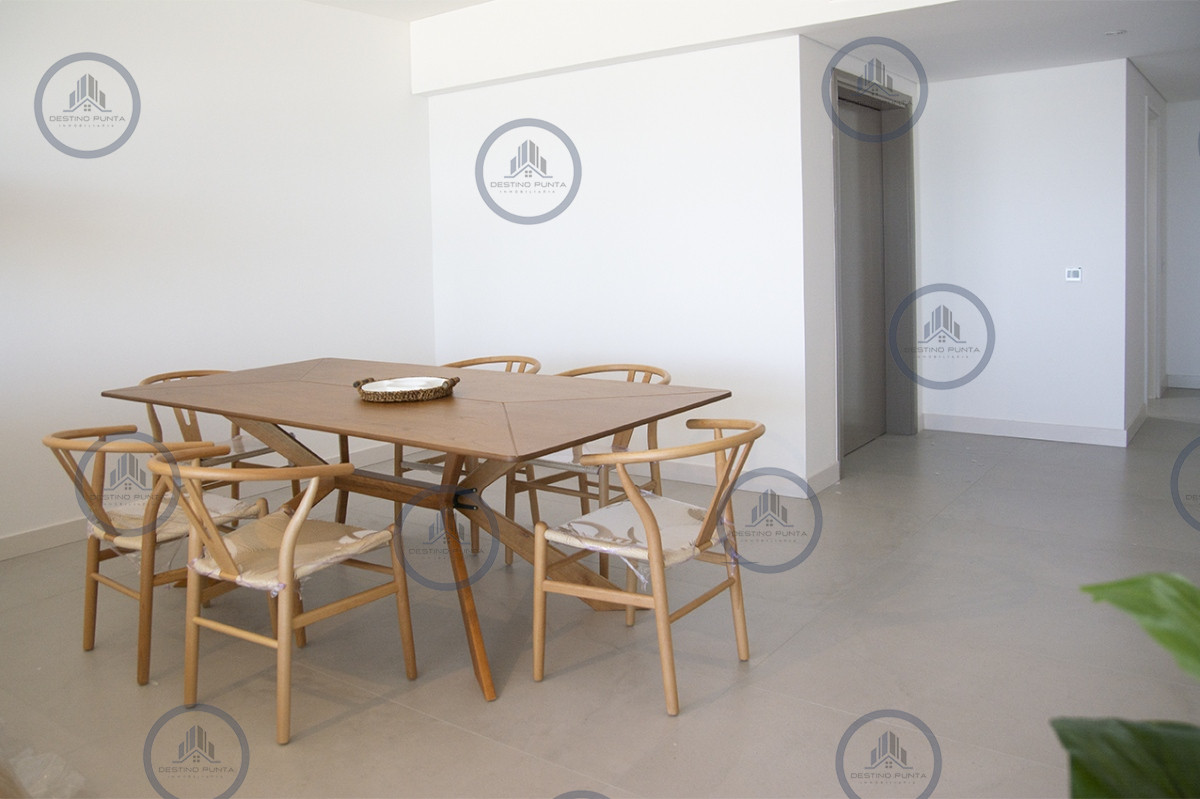 Apartamento ID.1700 - Apartamento de 3 Dormitorios, Piso alto en venta con Vista al Mar - Le Parc III Playa Brava