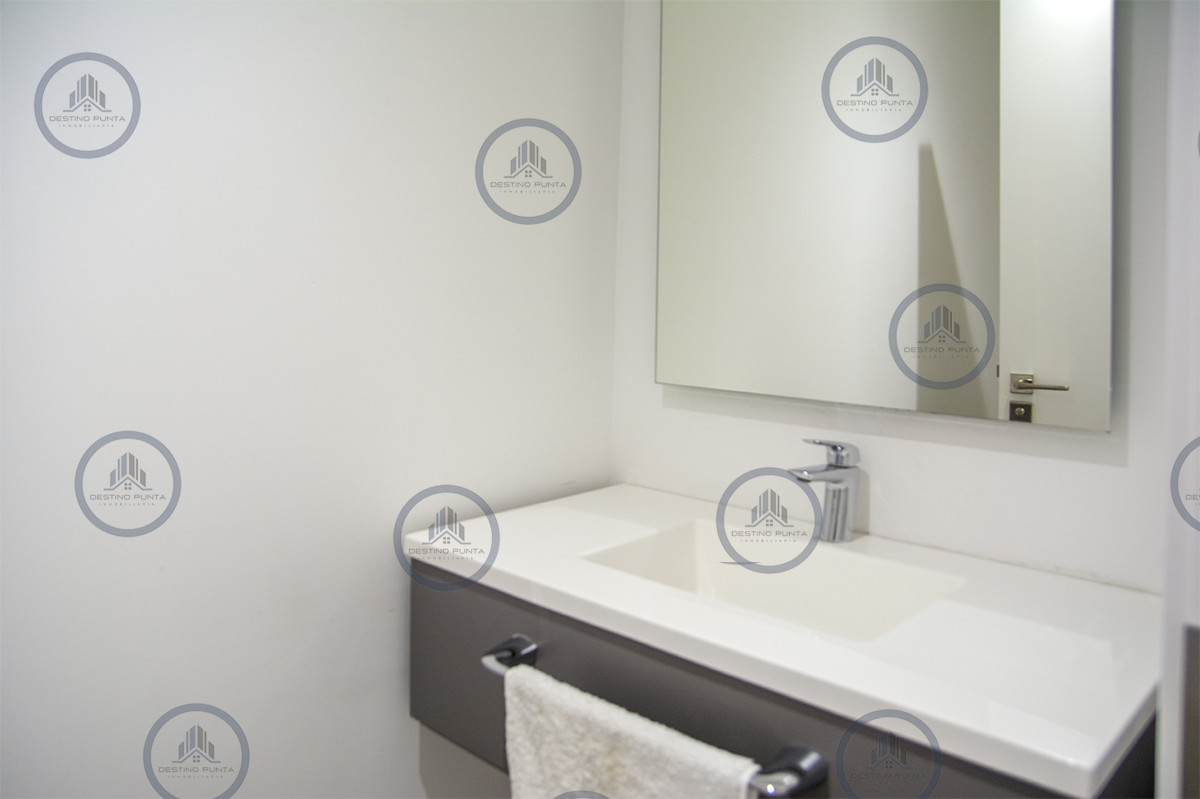 Apartamento ID.1700 - Apartamento de 3 Dormitorios, Piso alto en venta con Vista al Mar - Le Parc III Playa Brava