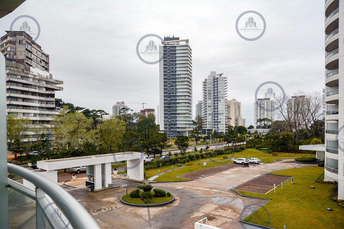 Apartamento ID.2957 - Departamento de 3 dormitorios en venta en Ocean Drive. 
