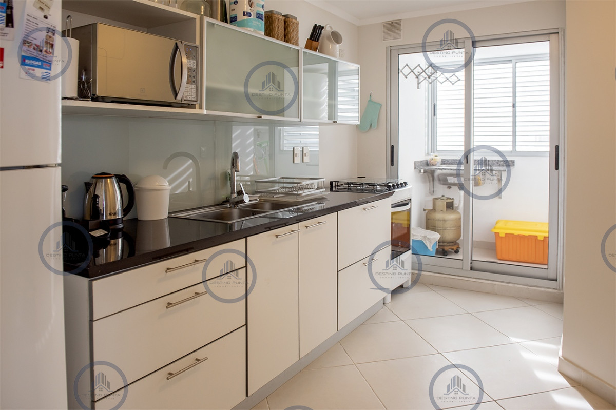 Apartamento ID.2958 - Se vende apartamento en ocean drive II de 3 dormitorios, Punta del Este 