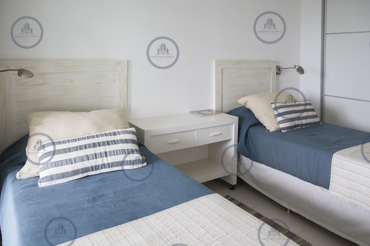 Apartamento ID.3316 - Apartamento de 3 dormitorios + dependencia , en brava , Punta del Este 