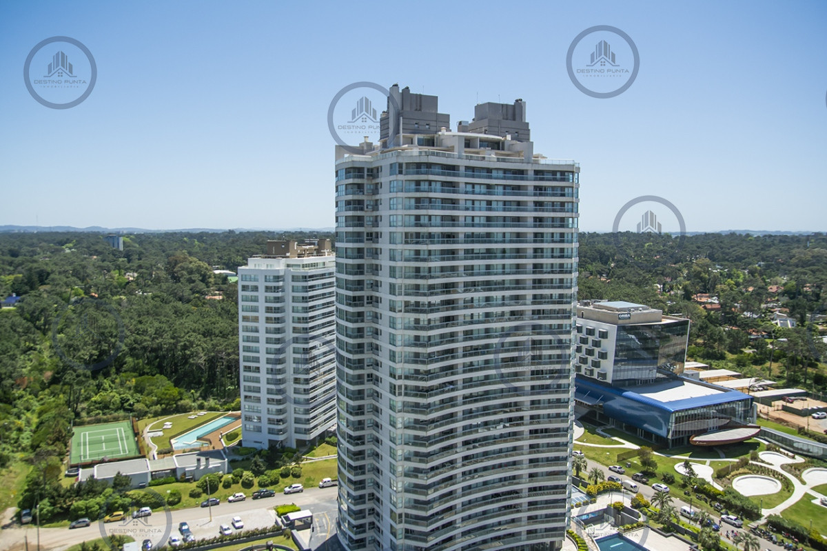 Apartamento ID.1699 - Apartamento de 3 Dormitorios, Piso alto en venta con Vista al Mar - Le Parc III Playa Brava