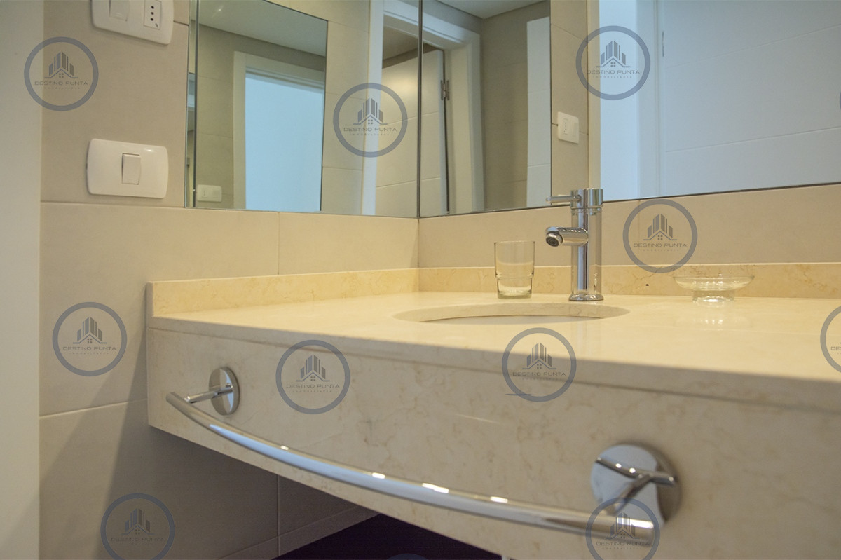 Apartamento ID.1961 - Venta Apartamento de 3 Dormitorios en Wind Tower, piso alto con Vista al Mar, Punta del Este 