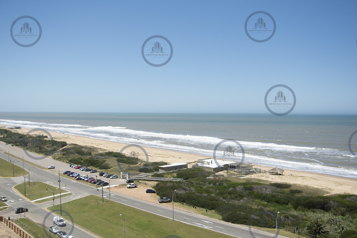 Apartamento ID.1700 - Apartamento de 3 Dormitorios, Piso alto en venta con Vista al Mar - Le Parc III Playa Brava