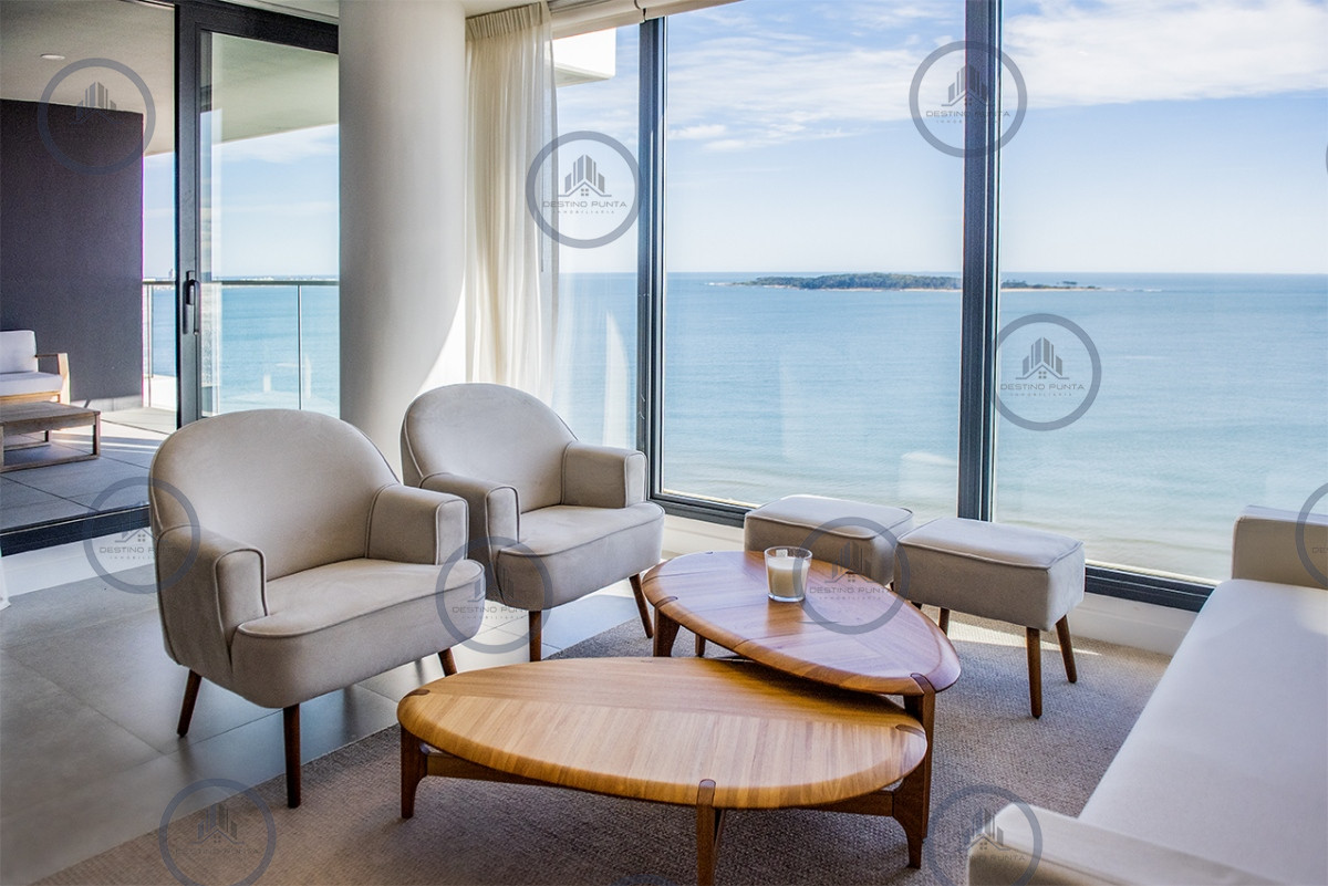 Apartamento ID.2204 - Moderno Apartamento Frente al Mar de 2 Dormitorios en Playa Mansa, Venetian