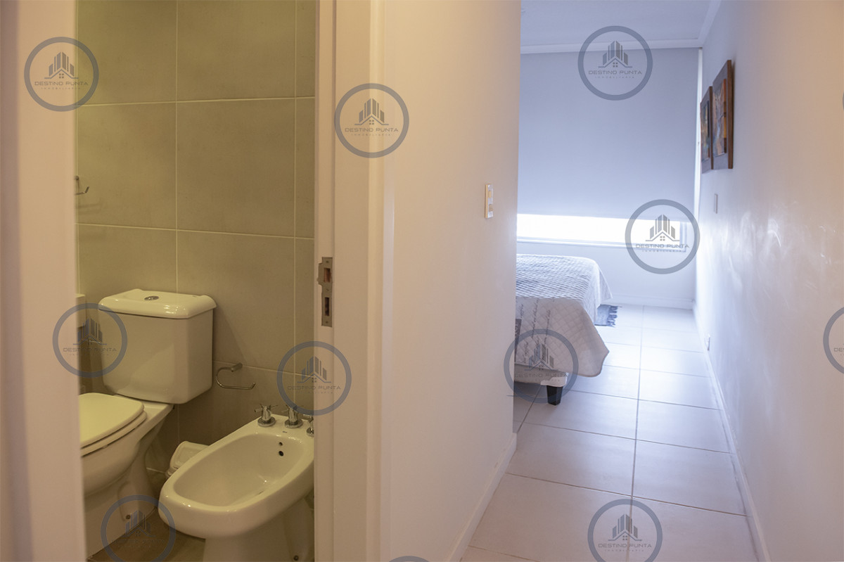 Apartamento ID.2958 - Se vende apartamento en ocean drive II de 3 dormitorios, Punta del Este 