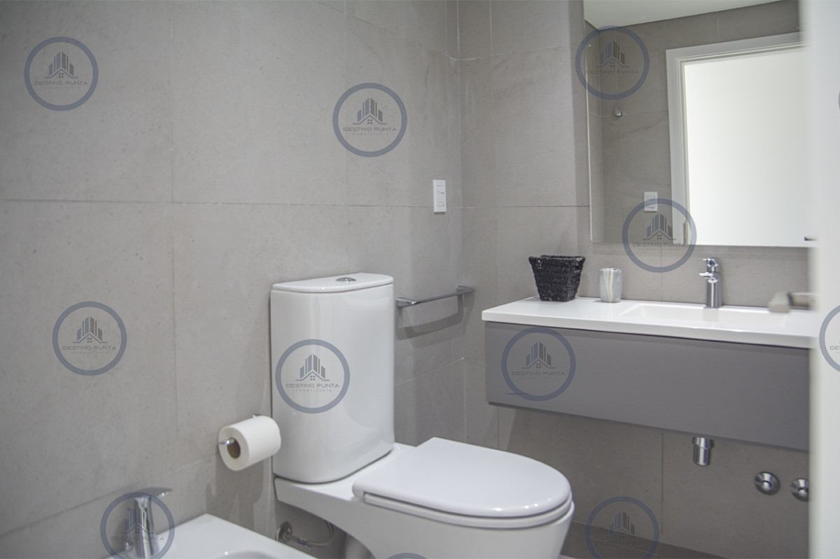 Apartamento ID.1700 - Apartamento de 3 Dormitorios, Piso alto en venta con Vista al Mar - Le Parc III Playa Brava