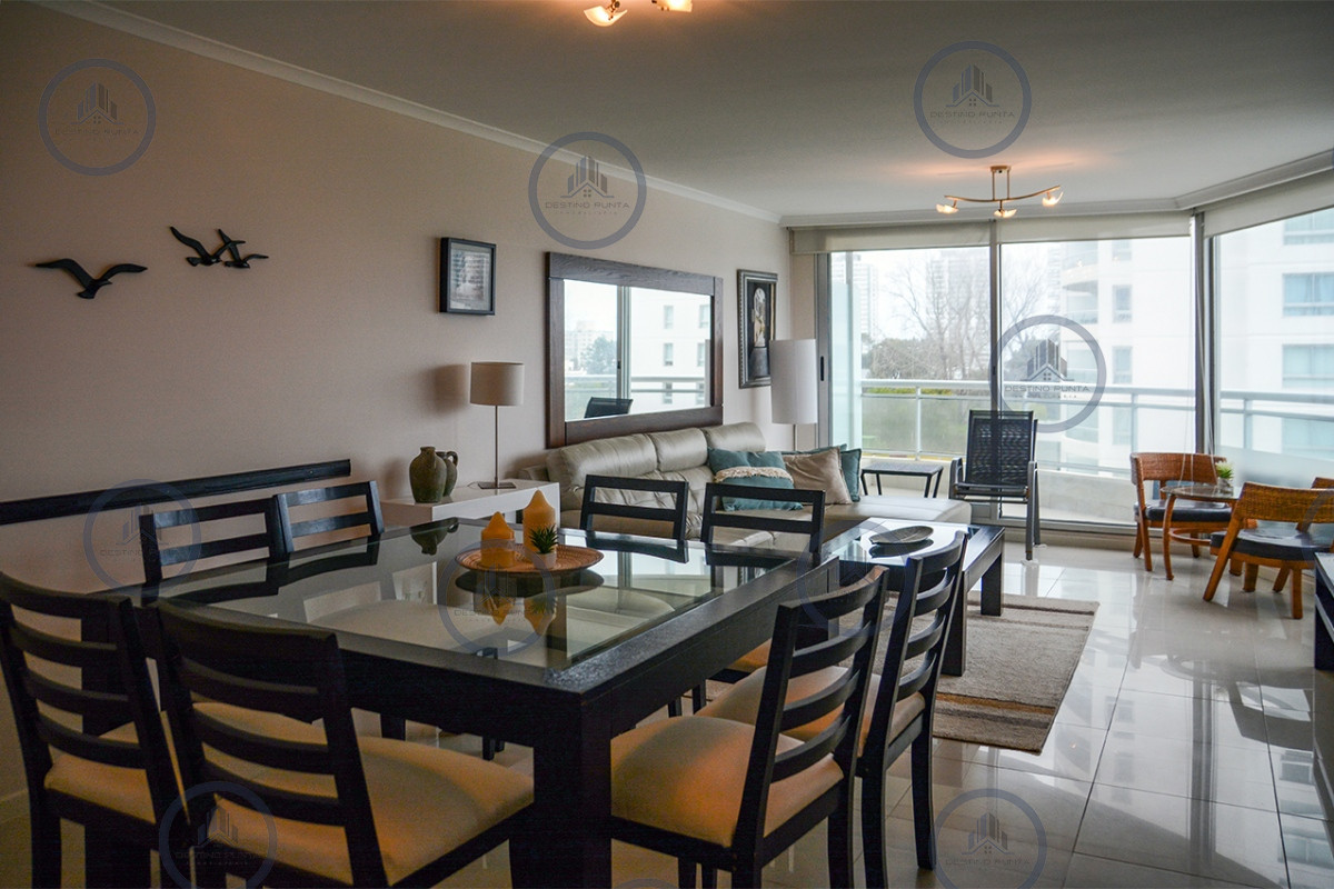 Apartamento ID.2957 - Departamento de 3 dormitorios en venta en Ocean Drive. 