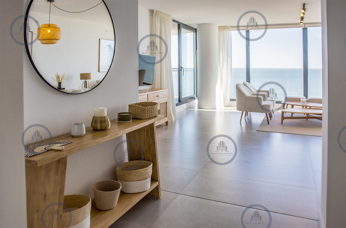 Apartamento ID.2204 - Moderno Apartamento Frente al Mar de 2 Dormitorios en Playa Mansa, Venetian