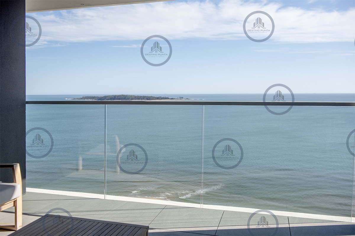 Apartamento ID.2204 - Moderno Apartamento Frente al Mar de 2 Dormitorios en Playa Mansa, Venetian