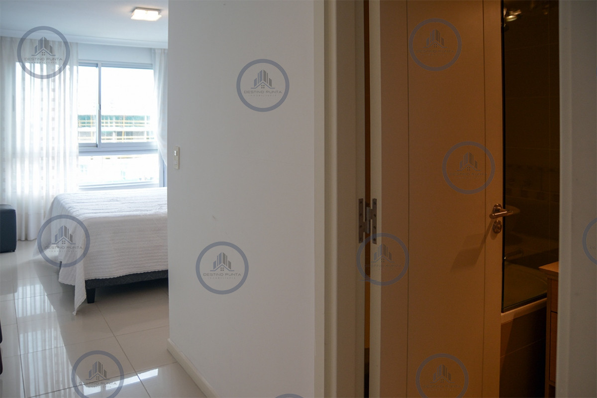 Apartamento ID.2957 - Departamento de 3 dormitorios en venta en Ocean Drive. 