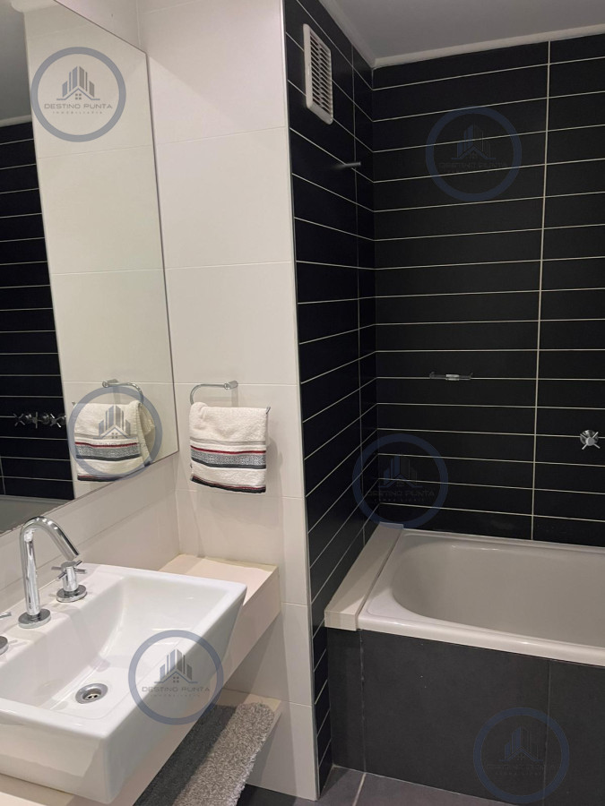 Apartamento ID.2124 - Venta Departamento de 2 dormitorios en Ocean Drive II, Punta del Este