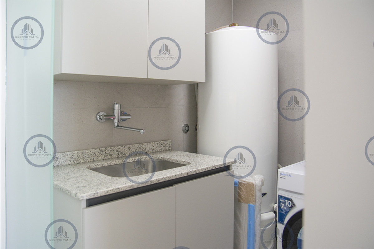 Apartamento ID.1700 - Apartamento de 3 Dormitorios, Piso alto en venta con Vista al Mar - Le Parc III Playa Brava