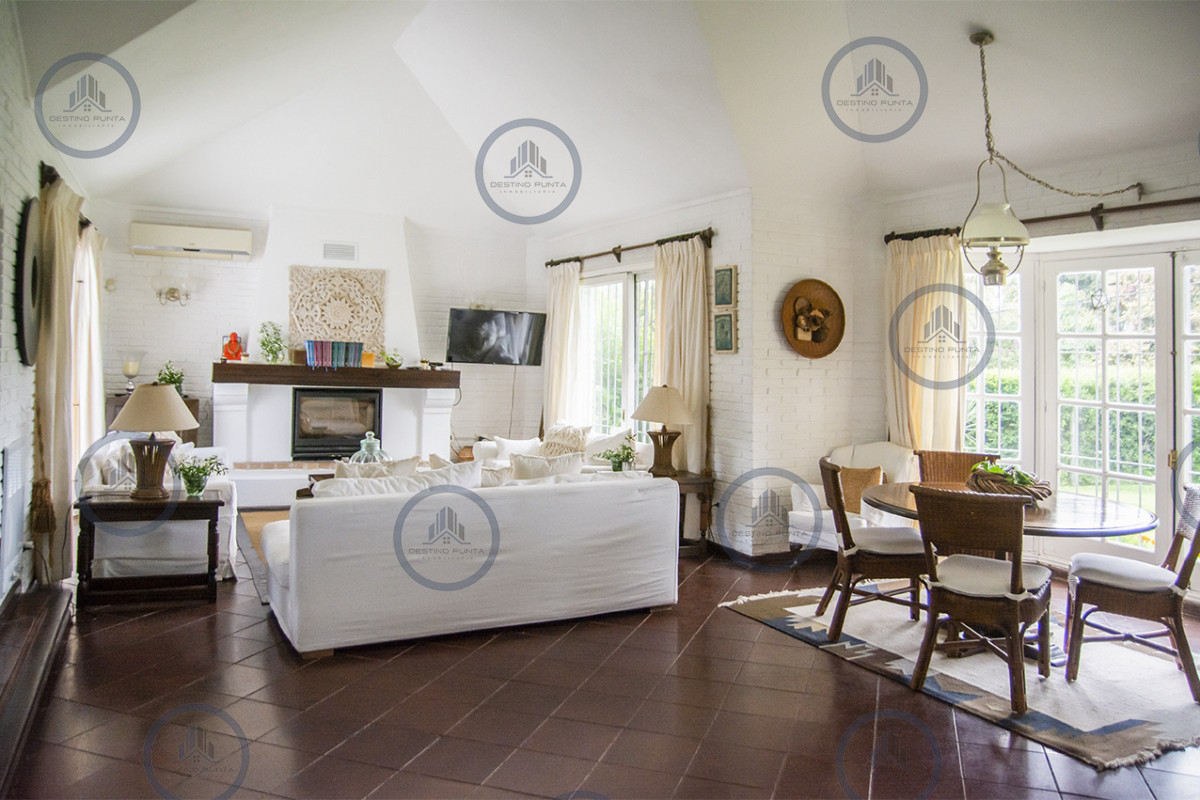 Vendemos hermosa casa en Punta del Este — fotografía 2