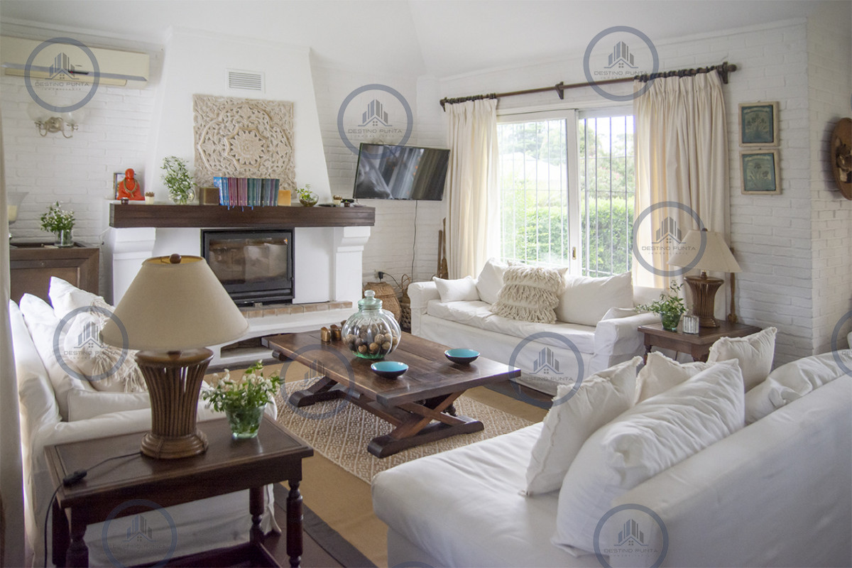 Vendemos hermosa casa en Punta del Este — fotografía 1