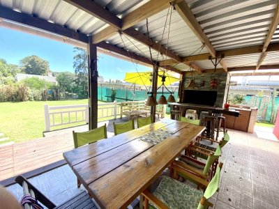 Venta de casa en barrio privado la Residence, de 4 dormitorios en Punta del Este 
