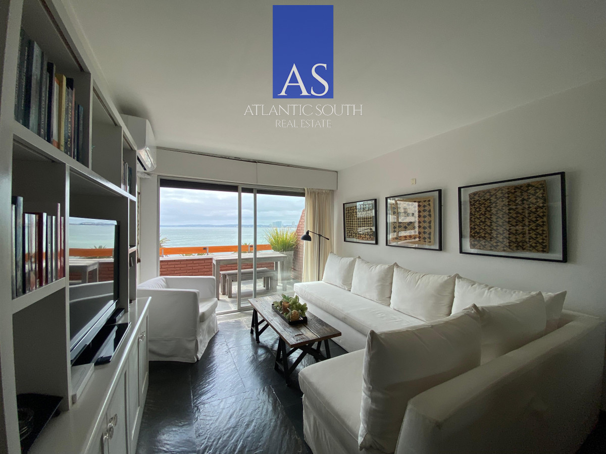 Apartamento ID.4495 - Vende apartamento con vista al mar de 3 dormitorios, Punta del Este