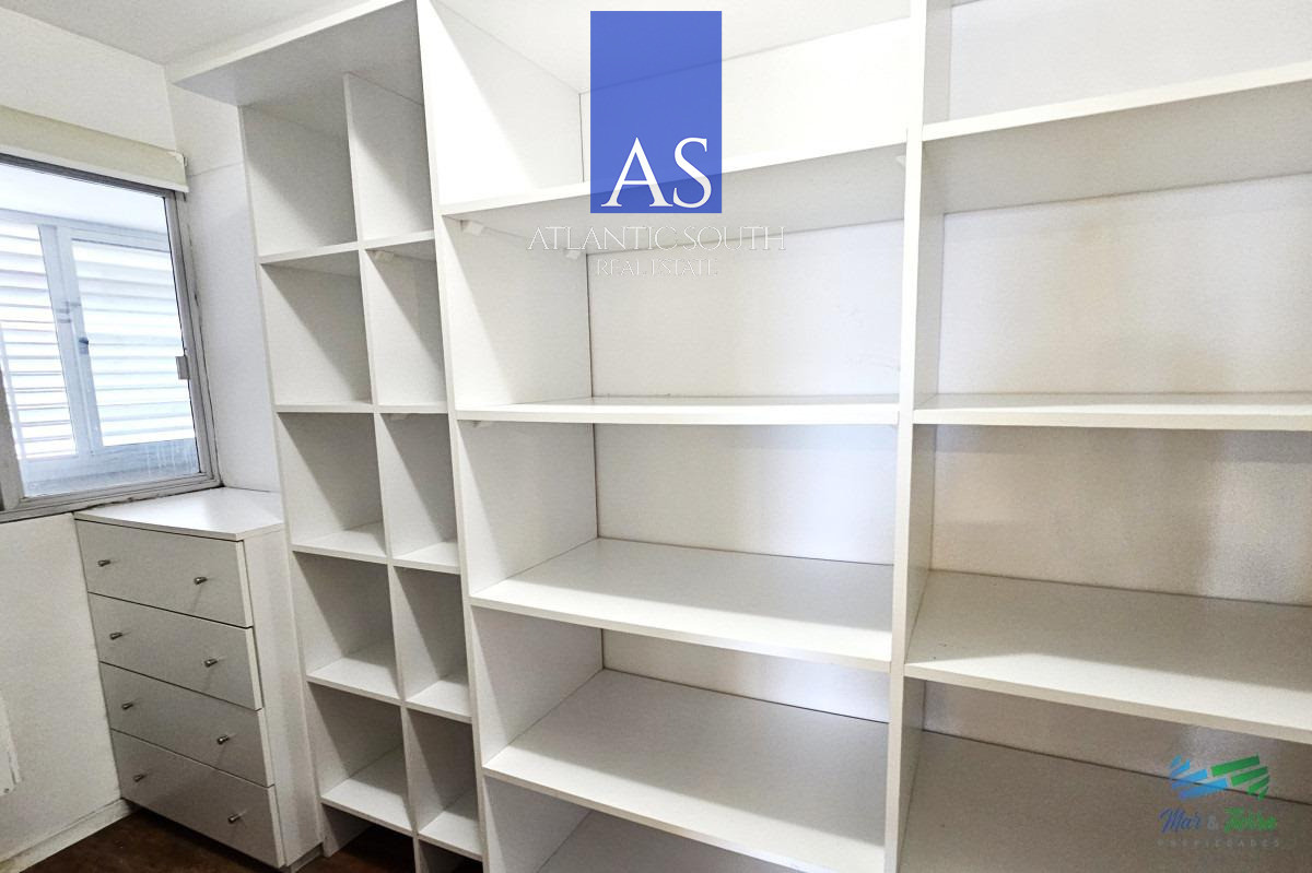 Apartamento ID.4825 - Apartamento 3 dormitorios primera línea frente al mar en Punta del Este primera línea Mansa