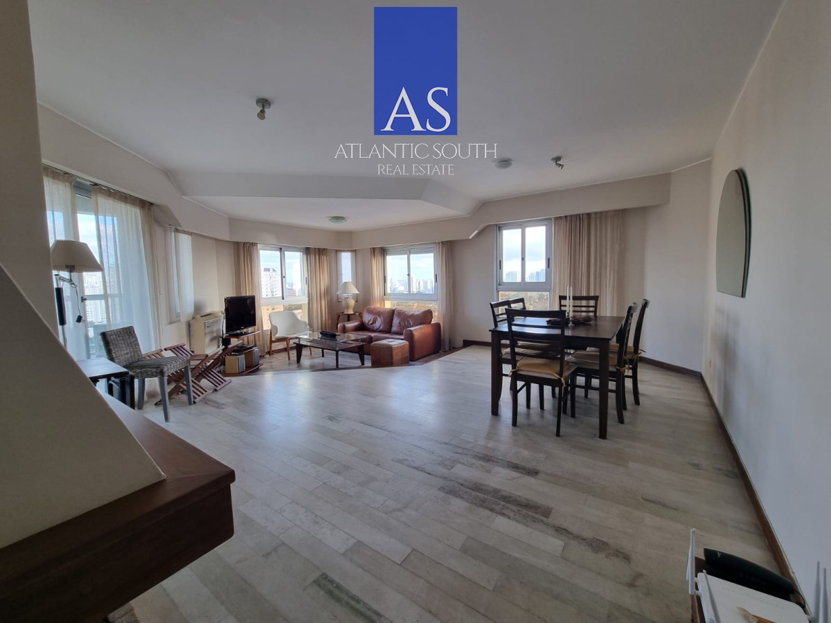 Apartamento ID.4166 - Apartamento 3 dormitorios vista espectacular parcial al mar frente a Punta Shopping garage Punta del Este