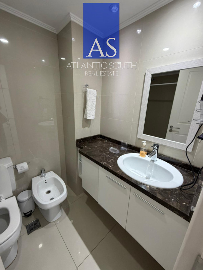 Apartamento ID.4694 - Apartamento de 1 dormitorio moderno con servicios en zona privilegiada Punta del Este 