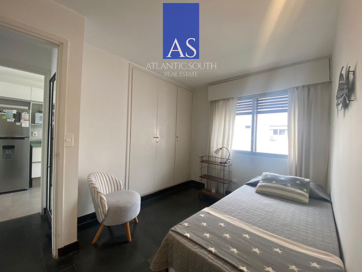 Apartamento ID.4495 - Vende apartamento con vista al mar de 3 dormitorios, Punta del Este