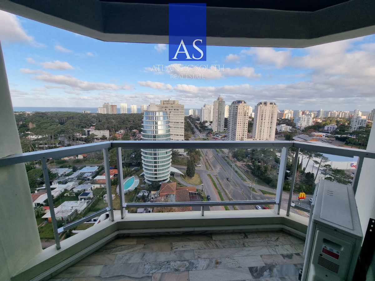 Apartamento ID.4166 - Apartamento 3 dormitorios vista espectacular parcial al mar frente a Punta Shopping garage Punta del Este