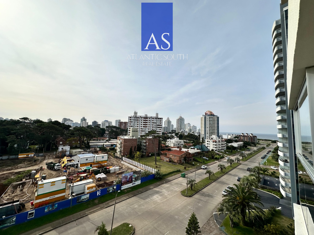 Apartamento de 2 dormitorios y medio en Playa Brava , Punta del este
