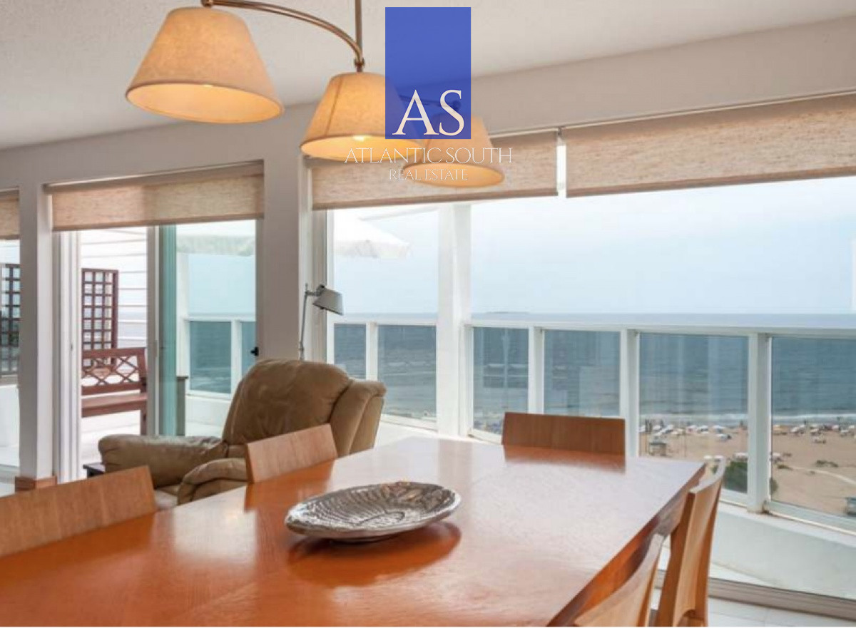 Apartamento ID.4787 - Espectacular penthouse de 4 dormitorios frente al mar de Playa Brava, Punta del Este 